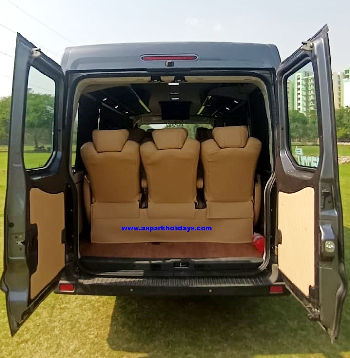 10 Seater Urbania Van Hire In Delhi Force Urbania Minivan On Rent